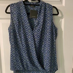 NWT Denver Hayes wrap front sleeveless blouse M
